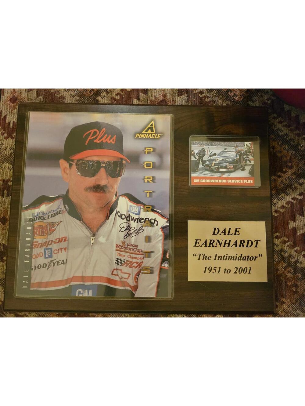 Dale Earnhardt Sr - NASCAR 12x15 Player Plaque - Excellent